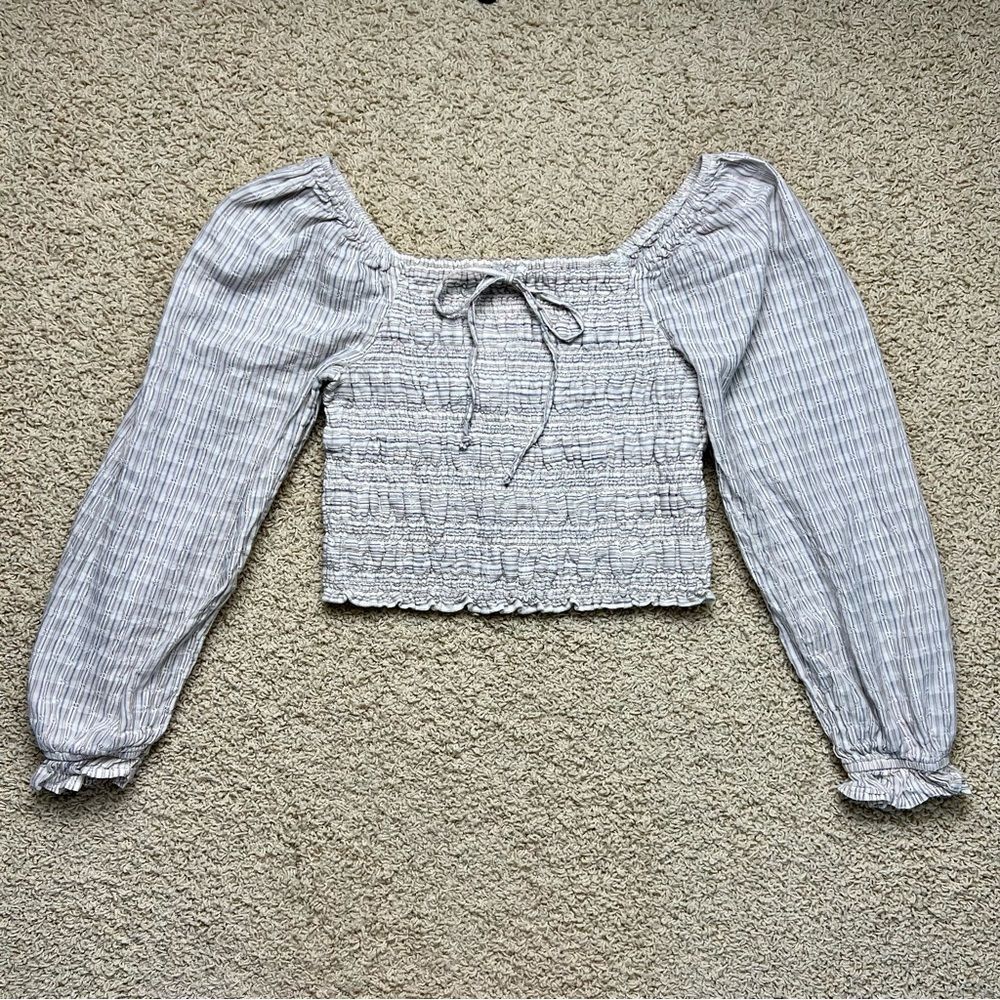 AMERICAN EAGLE Smocked Long Sleeve Crop Top Balloon Sleeve Striped White Blue M